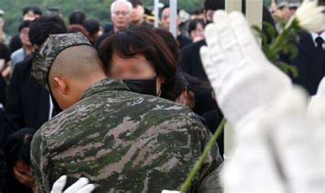 해병대 실종자 찾으면 14박15일 포상휴가 주장에 심리적 안정 위한 것 네이트 뉴스