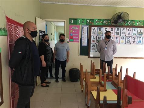 Visitas Nas Escolas Municipais De São Pedro Aldeia Jornal De Sábado