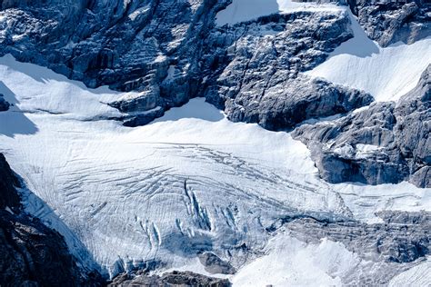 Cirque D Estaub Randonn E Refuge De Tourquerouye Globefreelancers