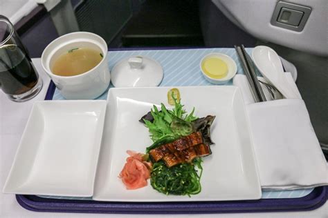 China Eastern Airlines Business Class Sydney to Wuhan (MU750) - Chew Your Chow | best Sydney ...