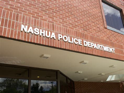 Cops Stop Nashua Bus For Possibly Armed Suspect Who Was Cleared Later