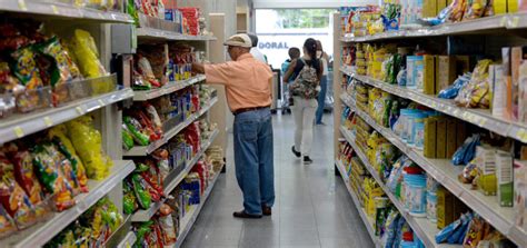 Un Maestro Necesita Salarios Al Mes Para Alimentar La Familia