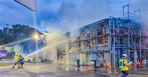 Millionenschaden Nach Brand Auf Container Und Recyclingbetrieb In