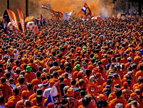 Knvb Verwacht Minimaal 75000 Oranje Fans In Dortmund Voor Halve Finale