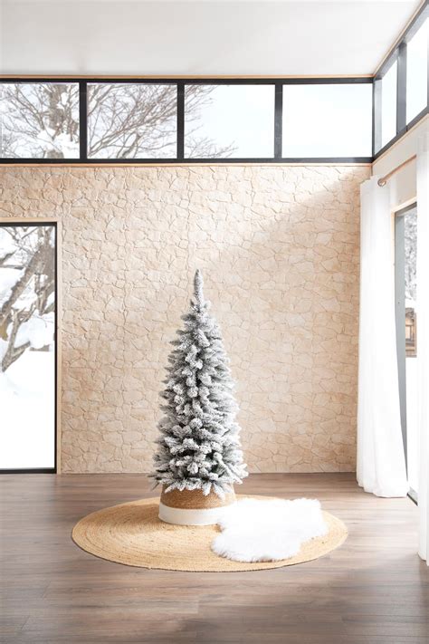 Árbol de Navidad Jasper Slim nevado de 150 cm de alto Leroy Merlin