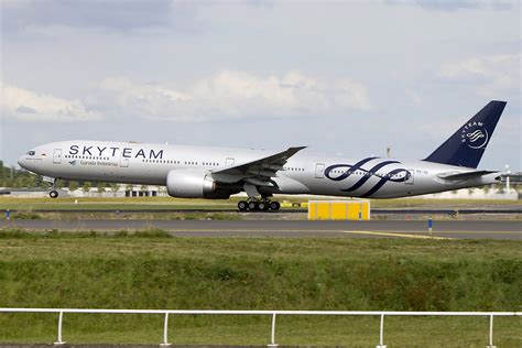 Pk Gii Boeing U Er Garuda Indonesia Skyteam Liver Freek