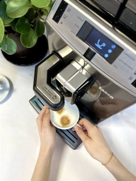 Кофемашина SAECO Lirika One Touch Cappuccino - купить онлайн!