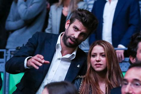 Photo Gerard Piqué et la chanteuse Shakira officialisent leur