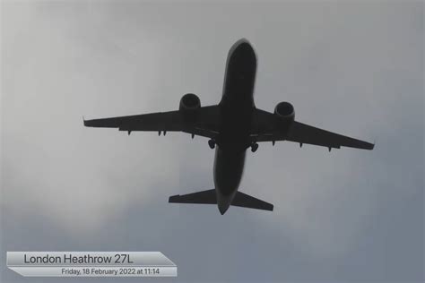 Big Jet Tv Thousands Tune In To Watch Flights Landing At Heathrow Amid