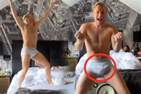 Olly Murs Zeigt Was Er In Der Hose Hat