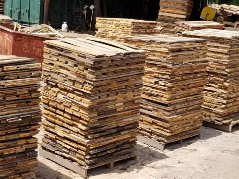 Reclaimed Pallet Boards In Bulk Cube Pieces Pallet Boards