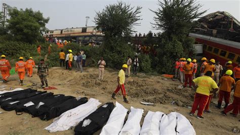 Hindistan Da Tren Kazas Can Kayb E Y Kseldi G Nl K Yas Ilan