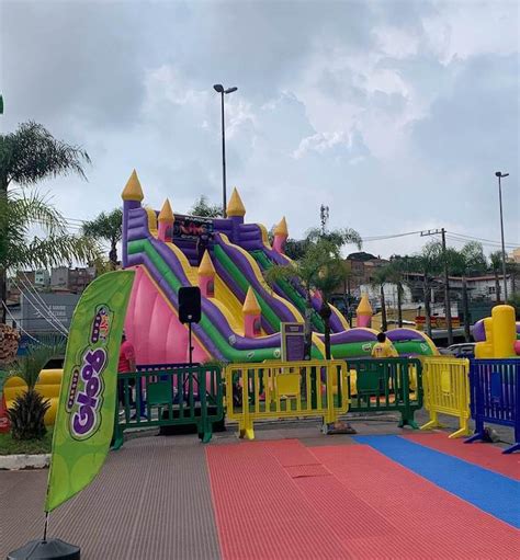 Parque Gloob Super Jump Brinquedos Infláveis Gigantes No Shopping