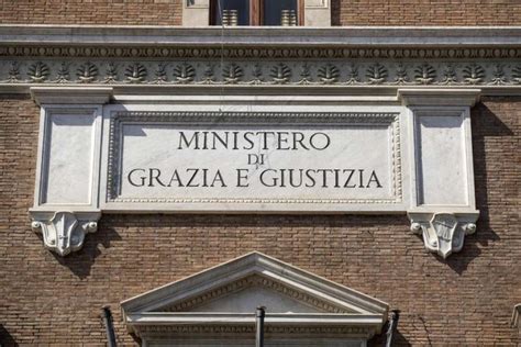 Lavoro Facile Ministero Della Giustizia Concorso Per 33 Assistenti