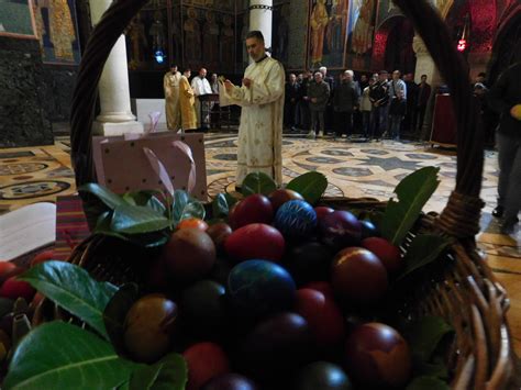 GRADSKI PORTAL 034 Vaskršnja ponoćna Liturgija u crkvi Svetog Đorđa