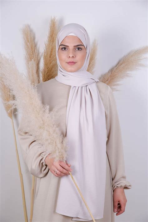 Fresh Nude Hijab Dilek Yamakoglu