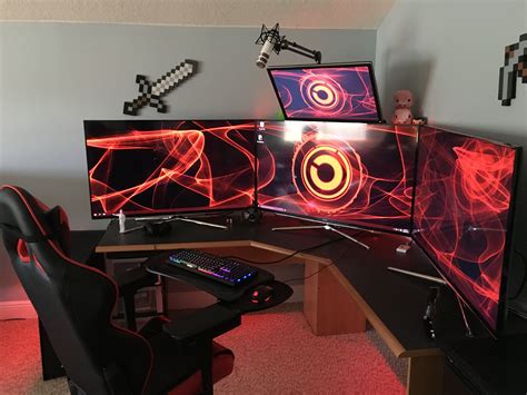 Massive 4 Screen Setup Game Room Design Room Setup Gaming Desk Setup