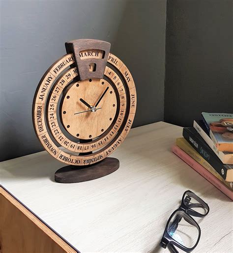 Handcrafted Wooden Desk Clocks With Natural and Rustic Designs to ...