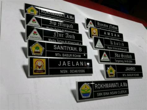 Jual Name Tage Papan Nama Dada Bahan Akrilik Dan Peniti Mengkilap Murah Dan Mewah Di Lapak