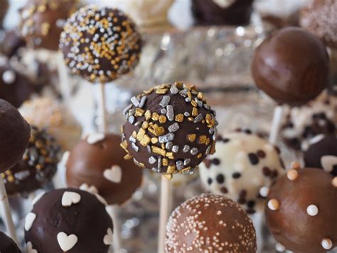 Easy To Make Chocolate Cake Pops Detroit Mommies