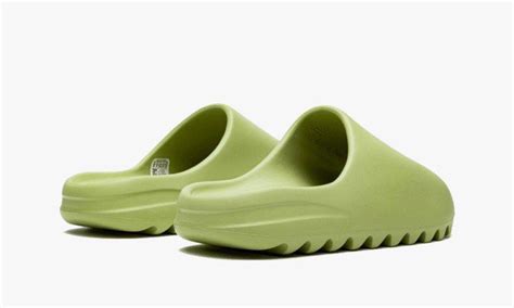 Adidas Yeezy Slides Resin 2021 Fesyen Pria Sepatu Sandal Di Carousell