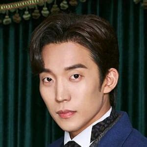 Lee Sang-yi - Age, Family, Bio | Famous Birthdays