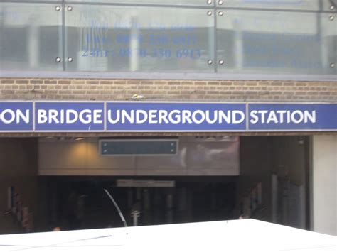 Underground Station - London Photo (551153) - Fanpop