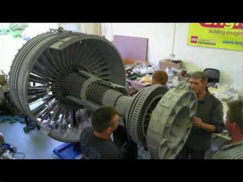 Lego Jet Engine | Maxi Geek