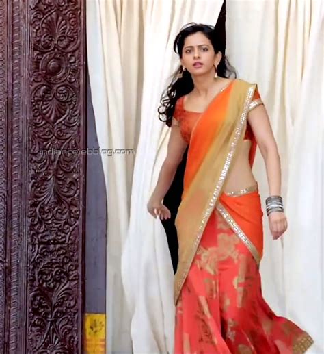 Rakul Preet Singh Pandaga Chesko Hot Saree Midriff Hd Caps Starcelebblog