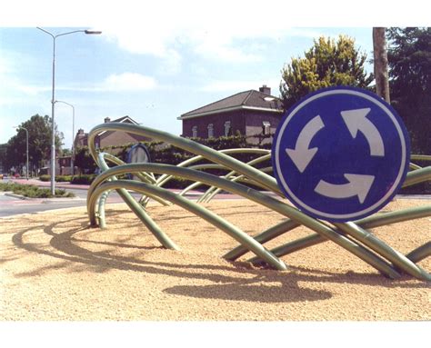 Roundabout art project, Beuningen, NL – Hans Pulles