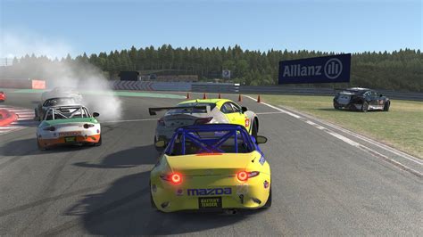 IRacing Race 1046 Bonus Crash Mazda MX5 Cup Spa Classic Pits 2 51