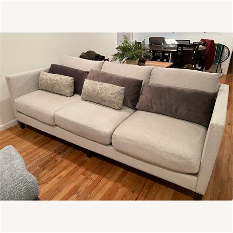 Raymour Flanigan Cates Sofa Aptdeco