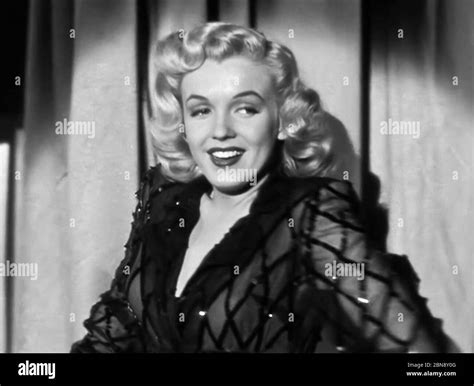 Ee Uu Marilyn Monroe En Columbia Pictures Film Damas Del Coro