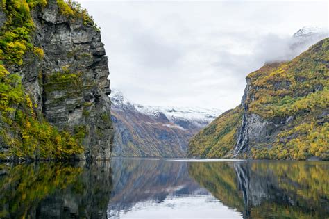 Overnachten In Het Geirangerfjord Voordat De Tsunami Komt