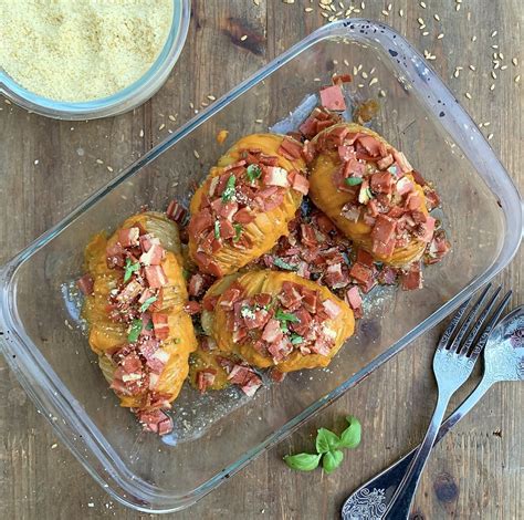 Patatas Hasselback Con Bacon Y Queso Peace Love Vegan