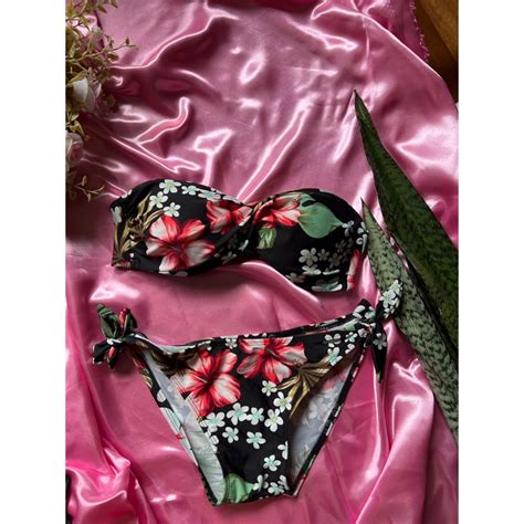 Bikini แบบเกาะอก พนดำลายดอกแดง ชดวายนำมอสอง Shopee Thailand