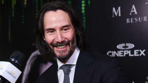 Keanu Reeves donó 70 de su sueldo en Matrix 4 para combatir la