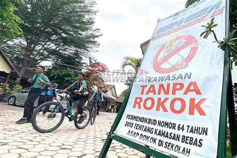 Menilik Kawasan Tanpa Asap Rokok Di Lingkungan Sekolah Di Kota Blitar