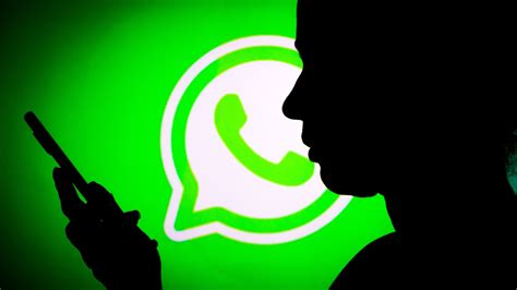 La policía alerta de una nueva estafa por Whatsapp falsos familiares