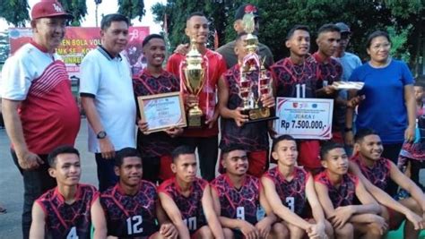 Tim Bola Voli Sma Negeri 4 Ambon Juara Piala Bergilir Danrem Binaiya