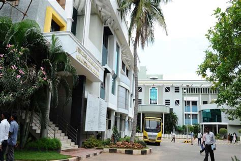 Bishop Heber College Bhc Trichy Admission Fees Courses Placements