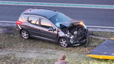 Veel Schade Na Ongeval Tussen Twee Autos Oozo Nl