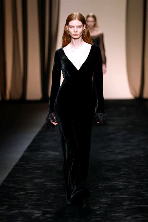 Alberta Ferretti Fashion Show Runway Ready To Wear Fall Winter