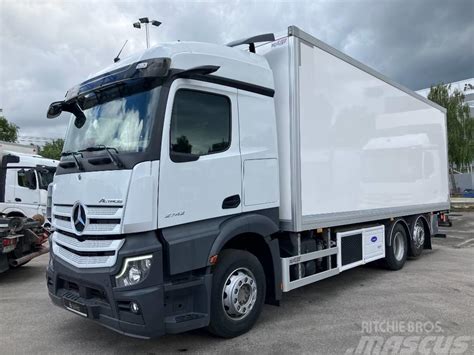 Mercedes Benz Actros 2742 med kyla 18 pall 2023 Kista Stockholms län