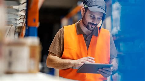 Why the manufacturing industry can’t afford to ignore desk-free workers