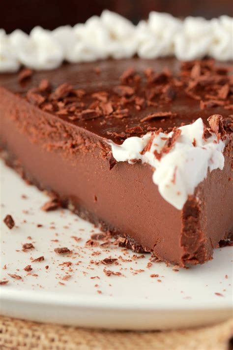 Ultra Rich No-Bake Vegan Chocolate Pie - Loving It Vegan