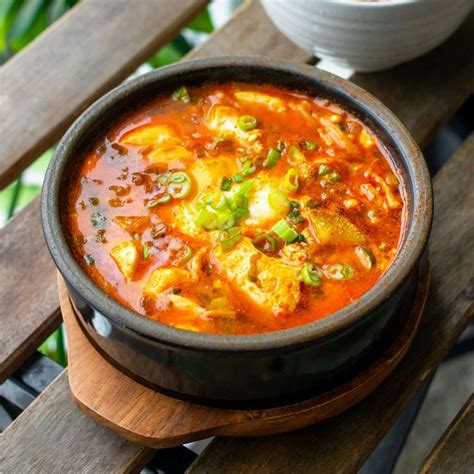 easy soondubu jjigae korean soft tofu stew cookerru