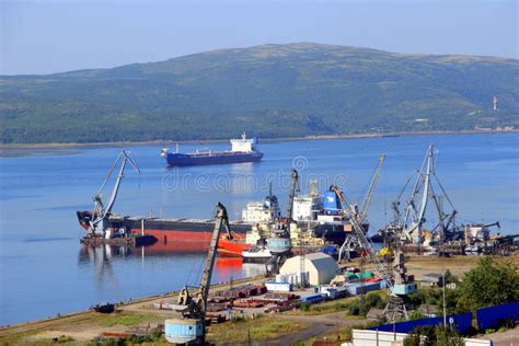 Port in Murmansk editorial image. Image of port, mountain - 103691985