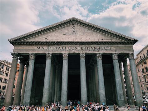 Pantheon Roman Temple in Rome · Free Stock Photo