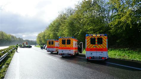 Blitzeis auf der A1 sorgt für Unfall auf Höhe von Niederöfflingen und